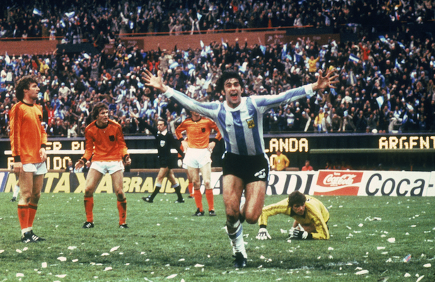 ESPN Deportes' Mario Kempes commemorates 35th anniversary of his