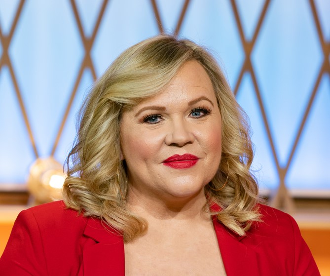Holly Rowe